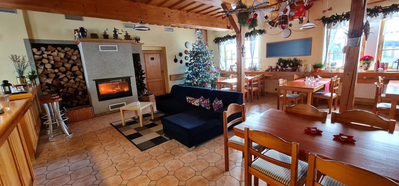 Hotel Zlaty Potok Nicov  외부 사진