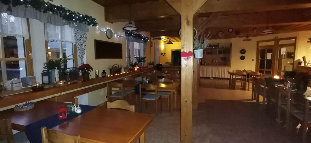 Hotel Zlaty Potok Nicov  외부 사진