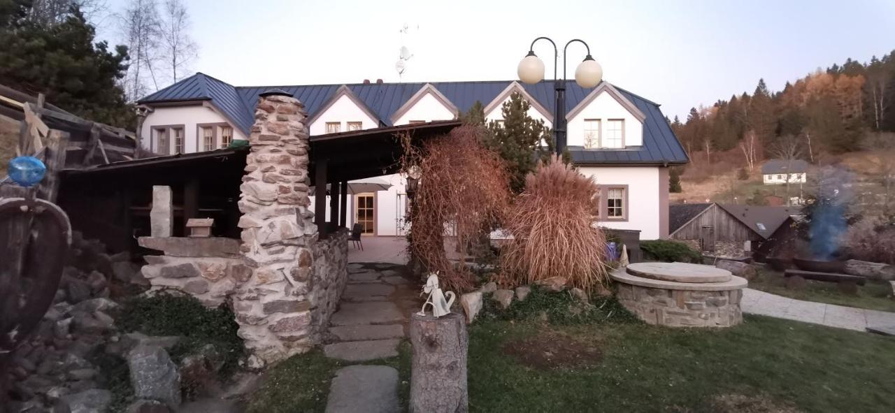 Hotel Zlaty Potok Nicov  외부 사진